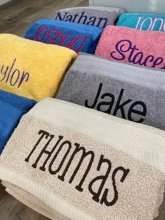 Personalized bath towel, embroidered towel, monogrammed bath towel, bathroom decor, towel with name