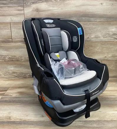 NEW Graco Extend2Fit Convertible Car Seat in Gotham