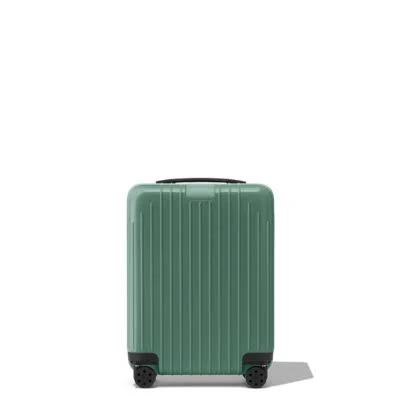 Rimowa Essential Lite