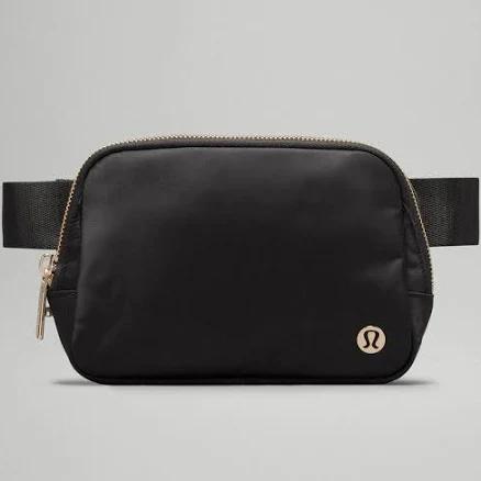 lululemon Everywhere Belt Bag