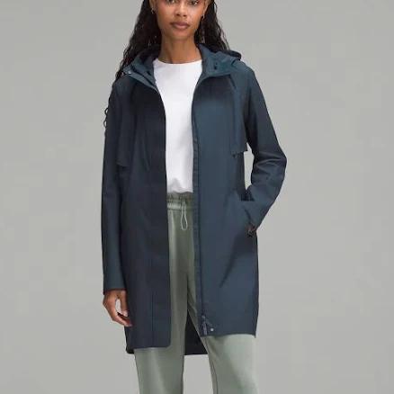 Lululemon Women's Rain Rebel Jacket