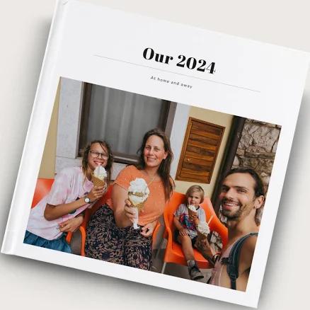 The photo book that designs itself – Personalize it for all of your life's moments