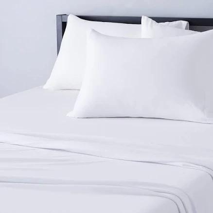 Amazon Basics 4 Piece Bed Sheet Set, 100% Cotton Jersey, Includes Super Soft, Flat and Fitted Sheets