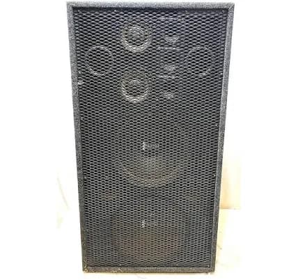 Q Systems Used 2 X 15 Full Range Speaker Unpowered Speaker