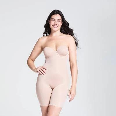 SPANX Women's Flawless Finish Strapless Cupped Midthigh Bodysuit