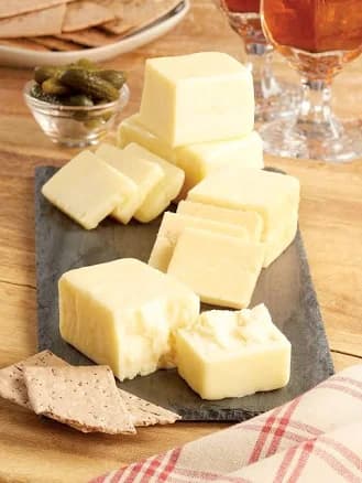 The Vermont Country Store Vermont Cheddar Cheese Sampler