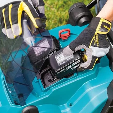 Makita 18V X2 (36V) LXT Cordless 17 in. Residential Lawn Mower Kit