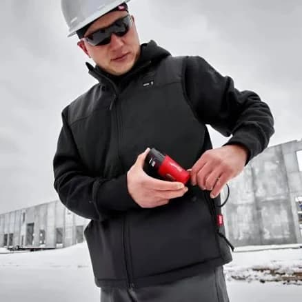 Milwaukee Medium Black M12 Heated AXIS Vest - 305B-20M