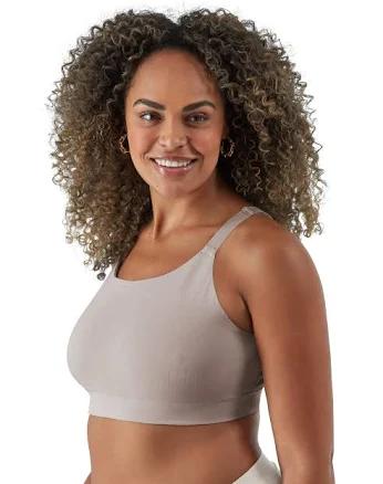 Bali Women's Comfort Revolution Seamless Wireless Bralette