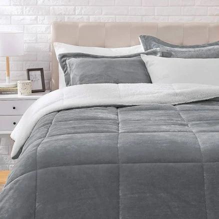 Amazon Basics 3 Piece Bedding Set, Micromink Sherpa, Ultra-soft, Warm