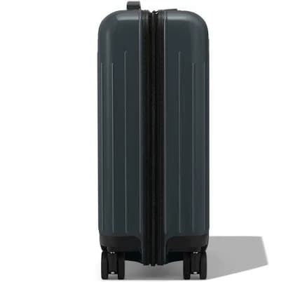 Rimowa Essential Lite