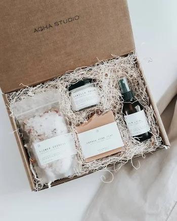 Spa Day Self Care Gift Box | luxury spa gift box, care package for her, hygge gift box, natural spa self care, christmas gift